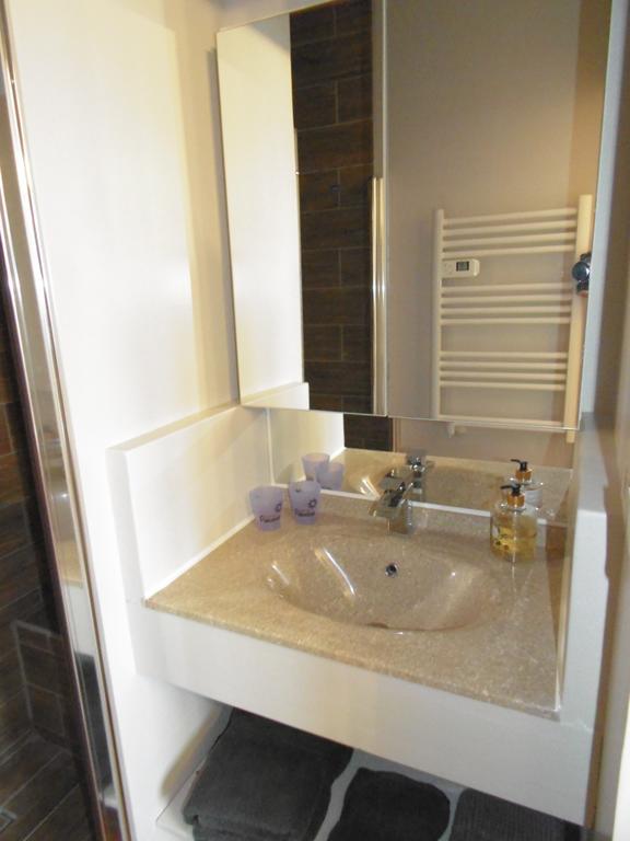 Les Terrasses De Valensole Bed & Breakfast Luaran gambar