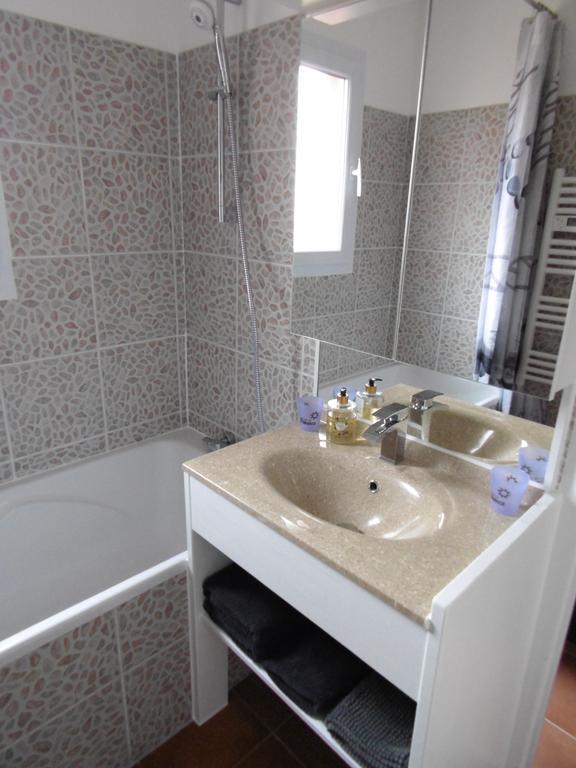 Les Terrasses De Valensole Bed & Breakfast Luaran gambar
